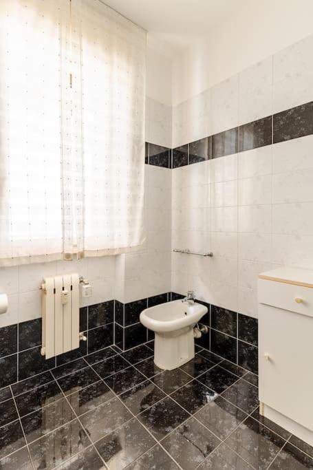 Thekeystudio, La Casa Del Mare Azzurro With Seaview Ventimiglia Exterior photo